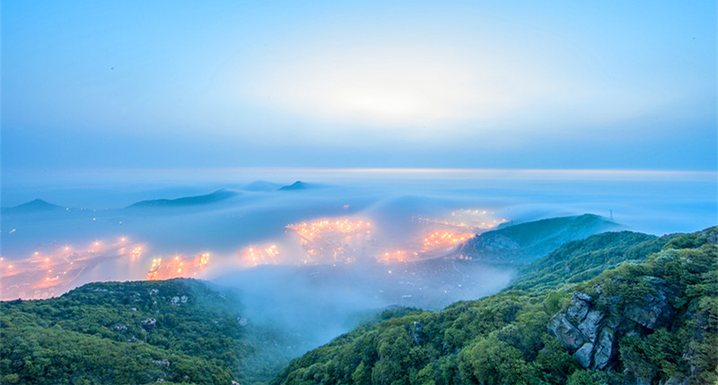 游览连云港海上云台山风景区，景区交通车是必须乘坐吗